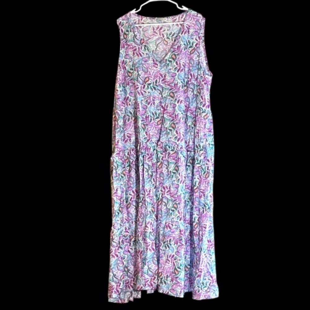 NWT-Floral Sleeveless Maxi Dress